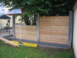 Sichtschutz mit Lärchenstäben